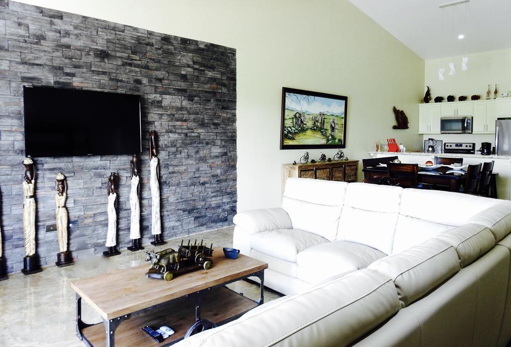 The Elephant Castle Beach Front Penthouse Мануел Антонио Екстериор снимка